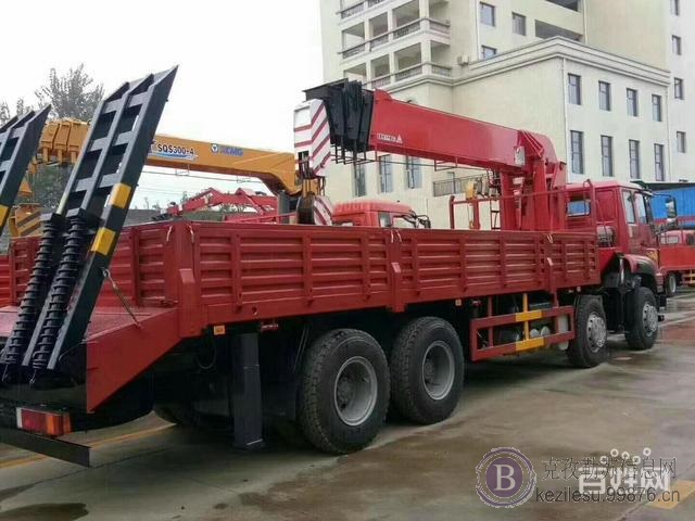 东风后八轮徐工16吨平板随车吊哪里有卖_徐工12吨